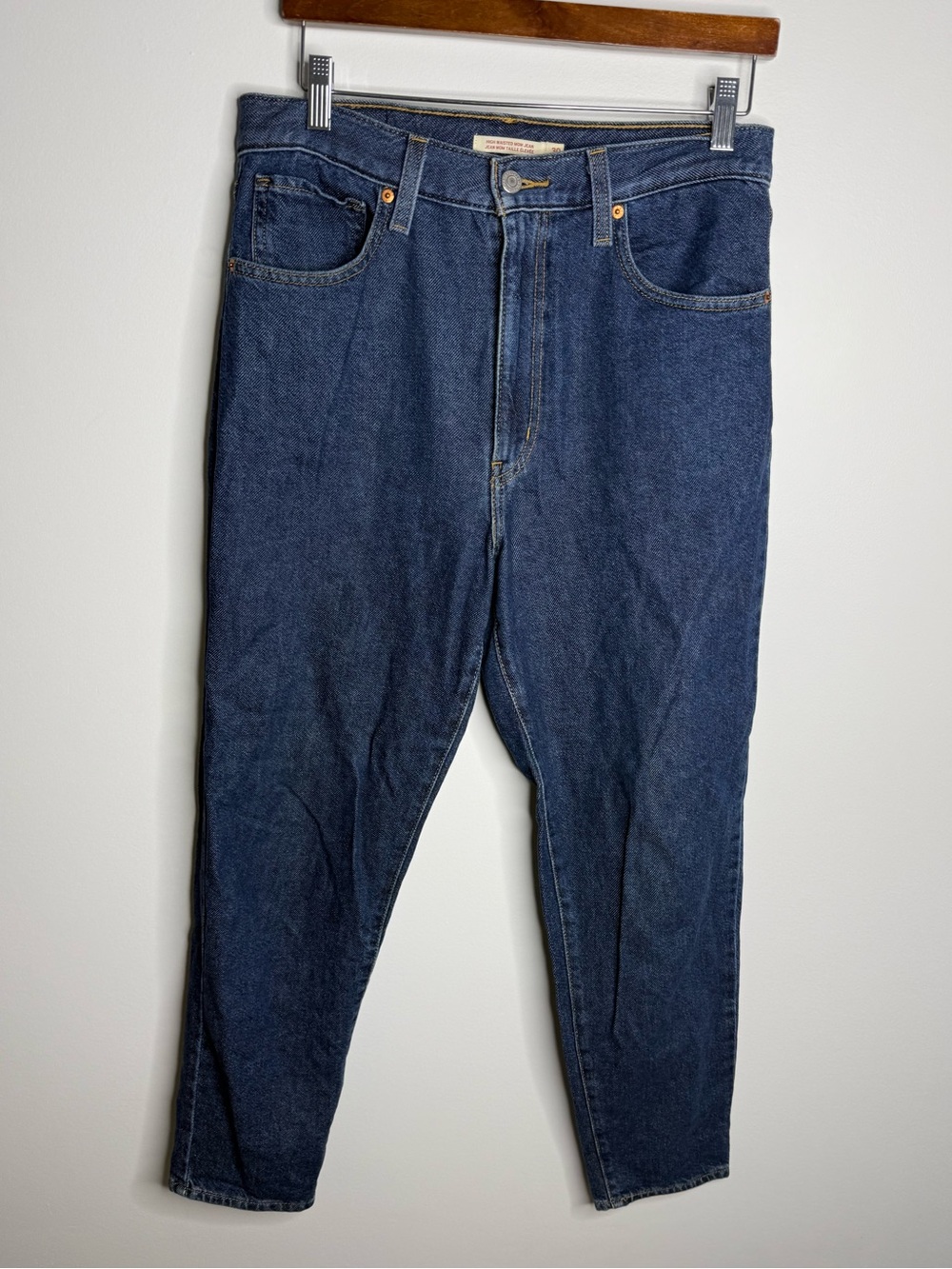 Levis High Waisted Mom Jeans size 30